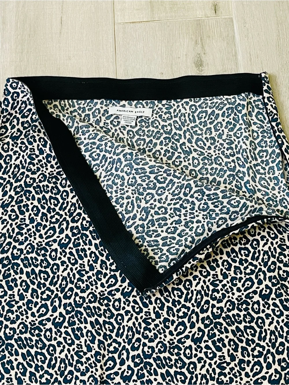 American Eagle Leopard Print Midi Skirt XS | Quiet Luxury Animal Print